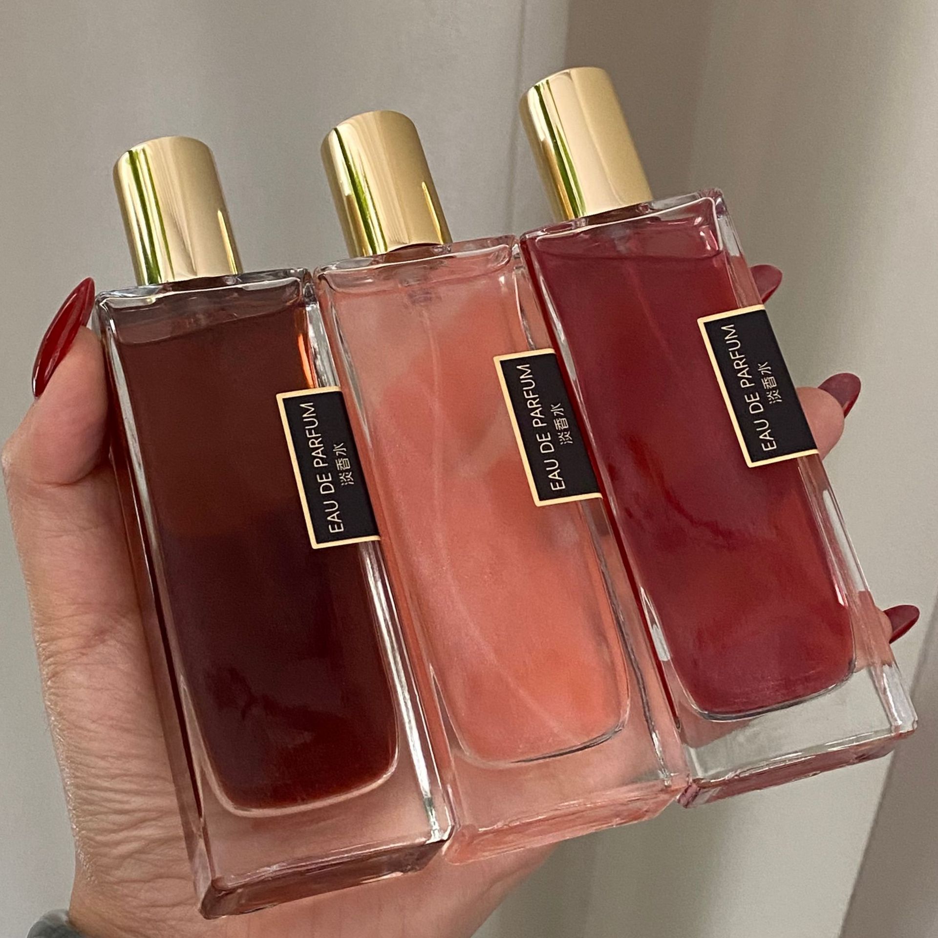 Perfume And Fragrance Are Same - Reversal Paris Women's Eau de Toilette