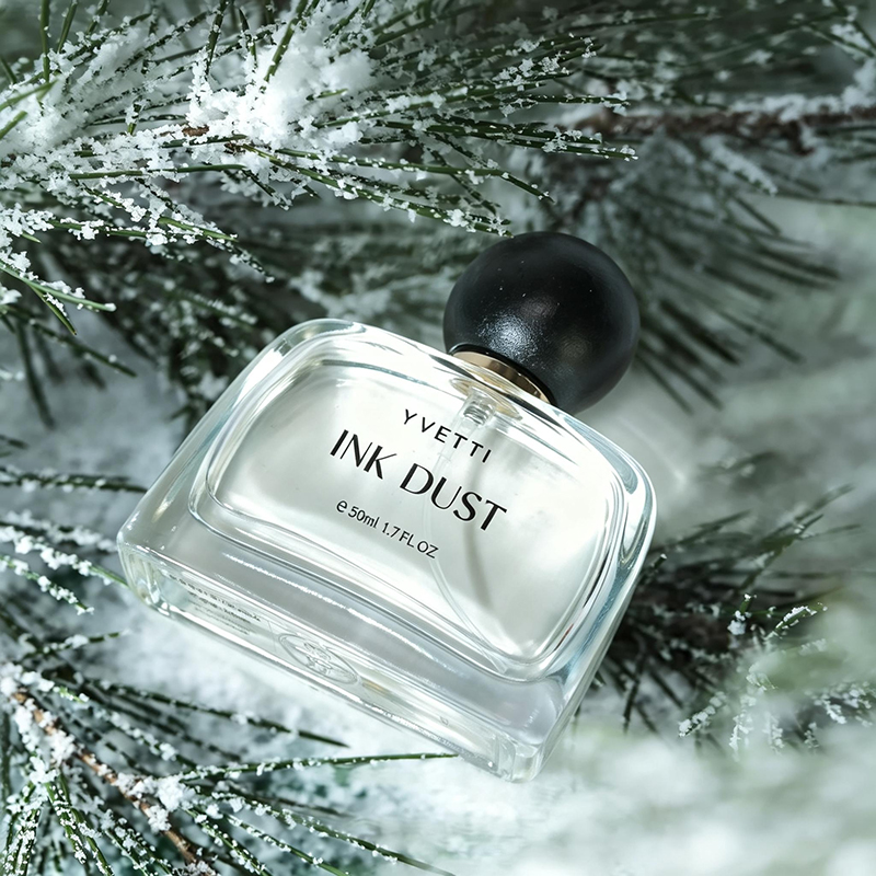Cedarwood Woody Oriental Notes - Unique Perfume Fragrance recension och pris