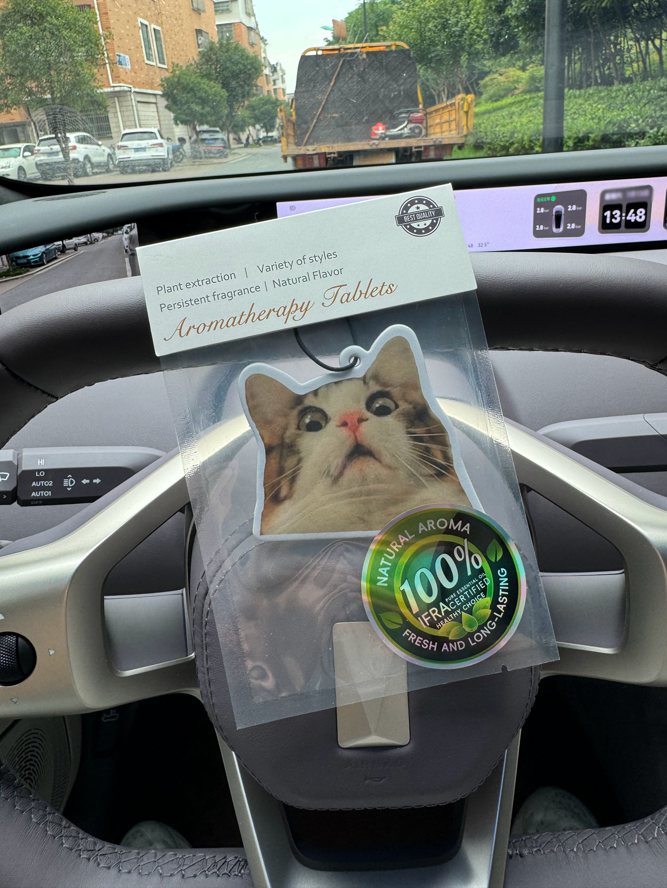 Surprised Shocked Cat Meme Car - Perfume And Fragrance Are Same recension och pris